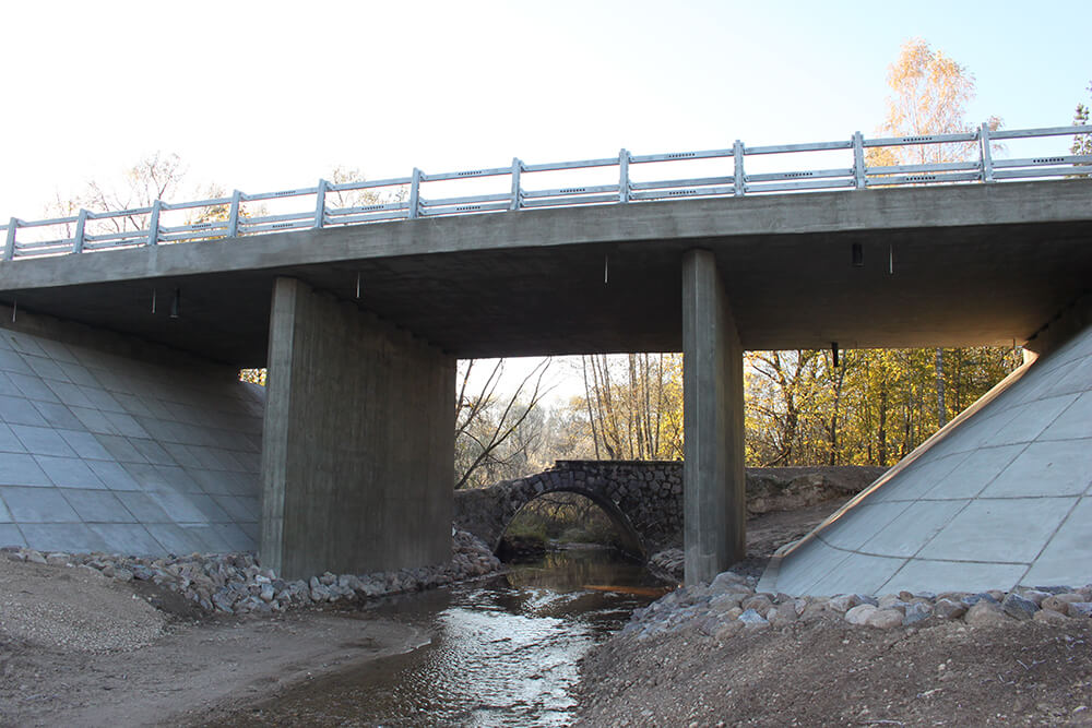 Bridge construction 16